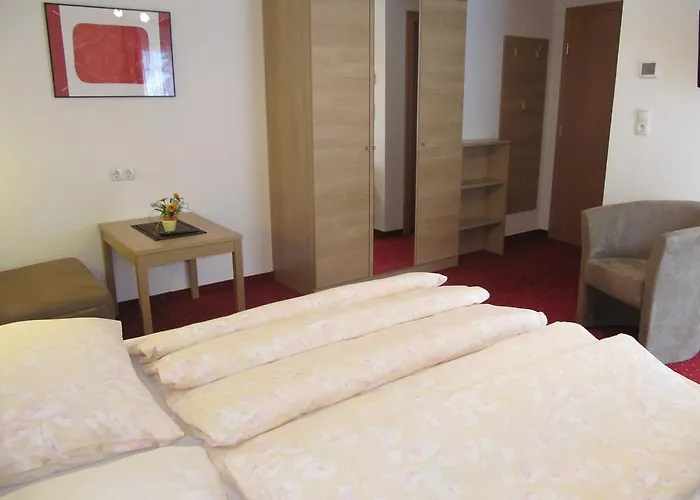 ホームステイ Haus Hubertus